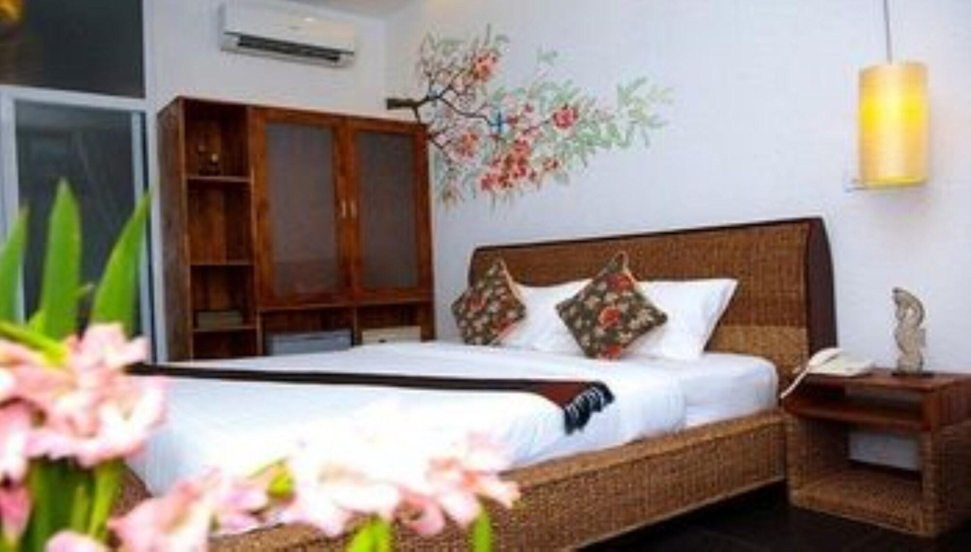 Monsoon Riverside Hotel Phnom Pen Exterior foto