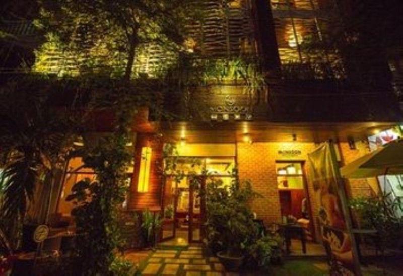Monsoon Riverside Hotel Phnom Pen Exterior foto