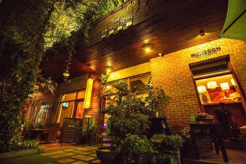 Monsoon Riverside Hotel Phnom Pen Exterior foto