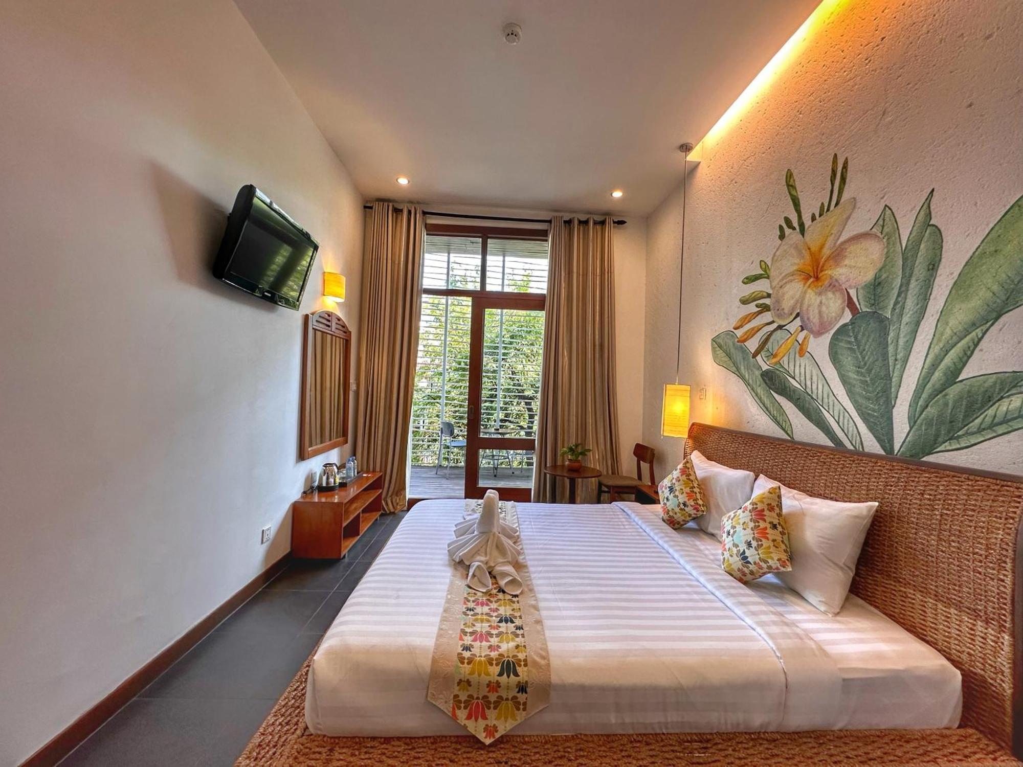 Monsoon Riverside Hotel Phnom Pen Exterior foto